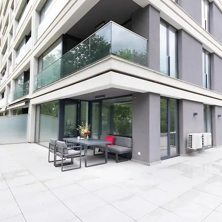 The Terrace Lounge By Rv