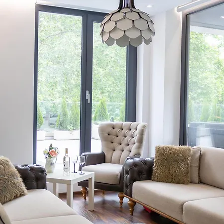 The Terrace Lounge By Rv Warna